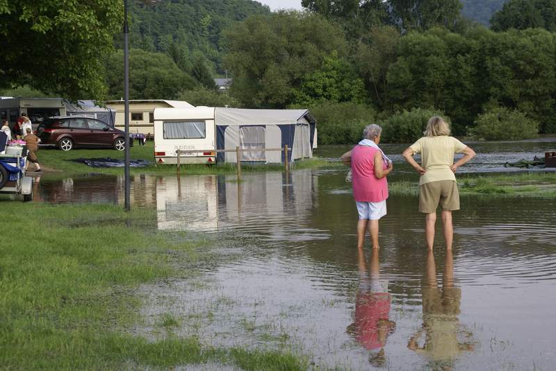 Hochwasser 2008 beim Campingplatz Bild Nr.011